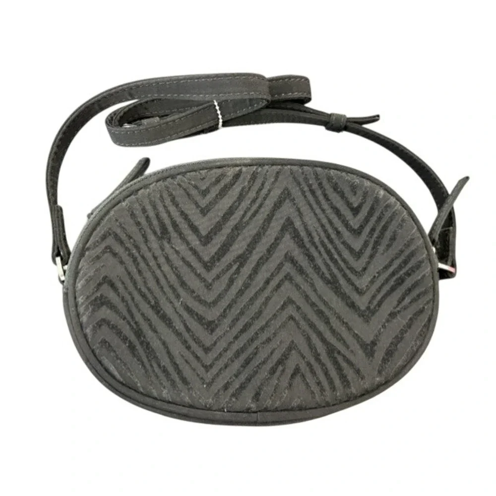 Vera Bradley Crossbody Bag Charcoal Gray Black Chevron Animal Print Oval Zip Bag